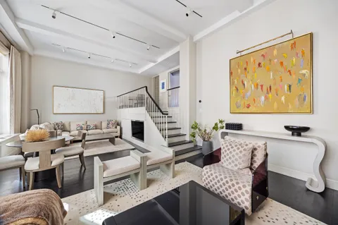 $1,650,000 | 169 East 78th Street, Unit 7C | Upper East Side