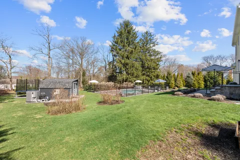 Contact Agent | 506 Ridgeview Road, Orange, CT 06477