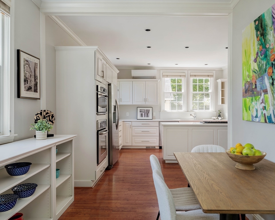 17 Chesham Road Brookline, MA 02445 - Photo 11 of 33 Gallery Image 11