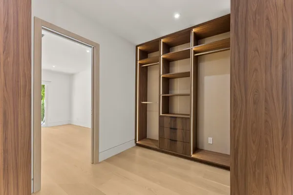 $1,750,000 | 221 Pelican Way, Delray Beach, FL 33483