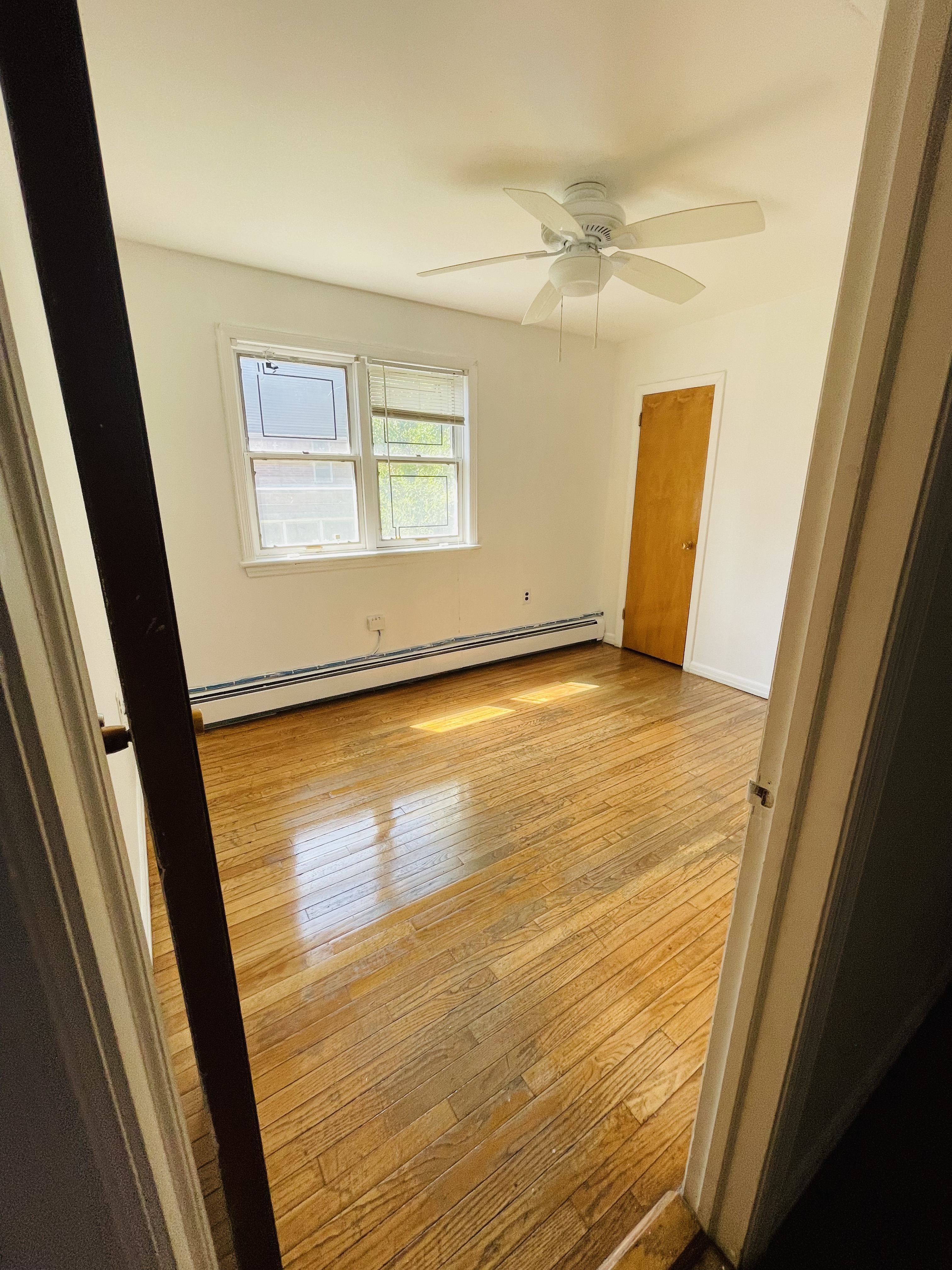 1361 Virginia Avenue Bronx, NY 10462 - Photo 11 of 20