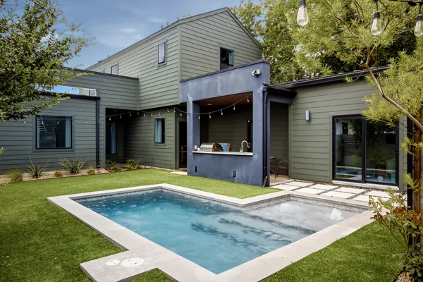 Contact Agent | 1001 Scenic Drive, Georgetown, TX 78626