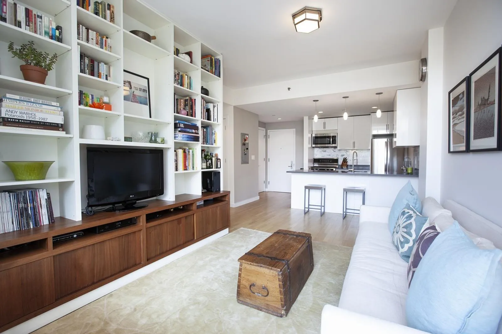 1 Powers Street, Unit 303 Brooklyn, NY 11211 - Photo 2 of 8