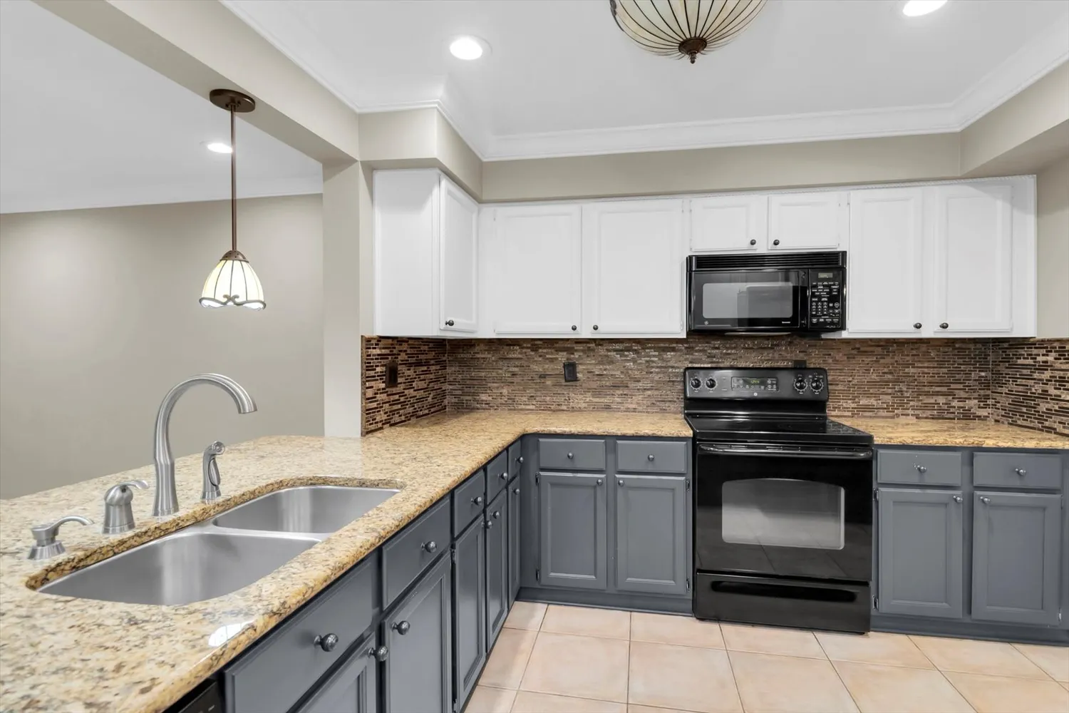 $325,000 | 14086 Trouville Drive, Tampa, FL 33624