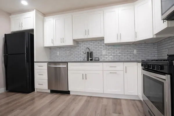 $1,450,000 | 7703 North Hollywood Way, Burbank, CA 91505