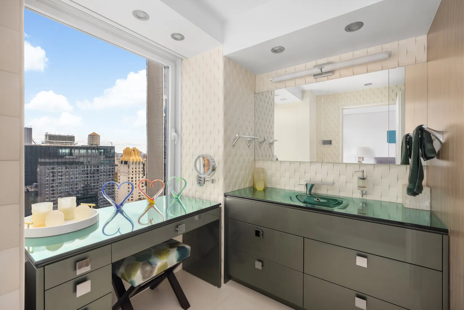 $4,995,000 | 150 West 56th Street, Unit 3901 | Theater District