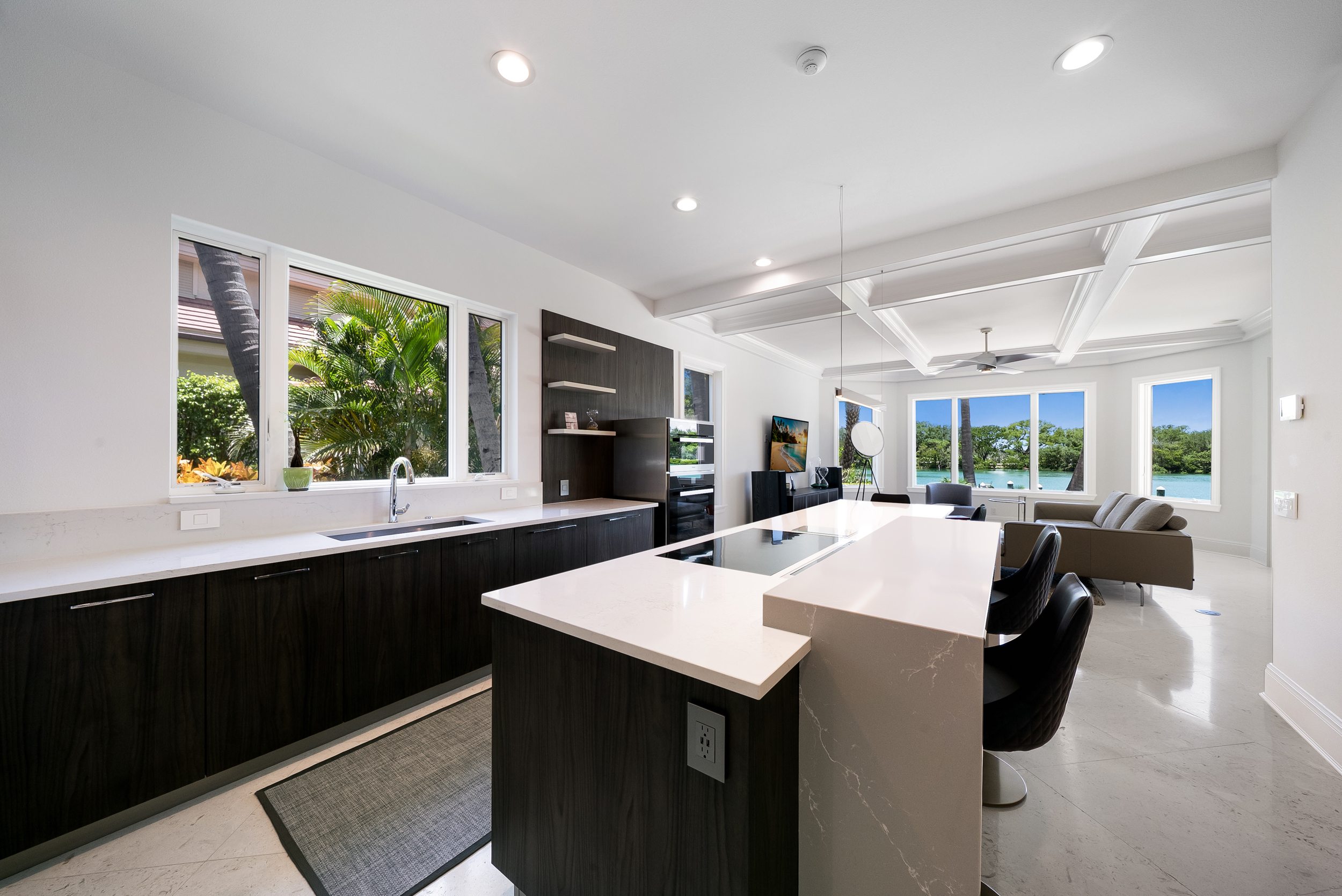 65 Lighthouse Point Drive Longboat Key, FL 34228 - Photo 16 of 57