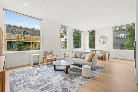 $1,262,500 | East 1st Street, Boston, MA 02127