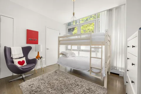 $2,650,000 | 22 Renwick Street, Unit 1A | Hudson Square