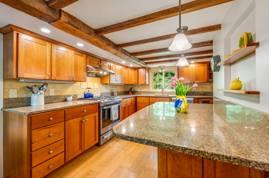 38 Berkeley Street Reading, MA 01867 - Photo 22 of 50