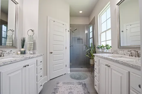 $587,500 | 2026 Glasgow Avenue, Baton Rouge, LA 70808
