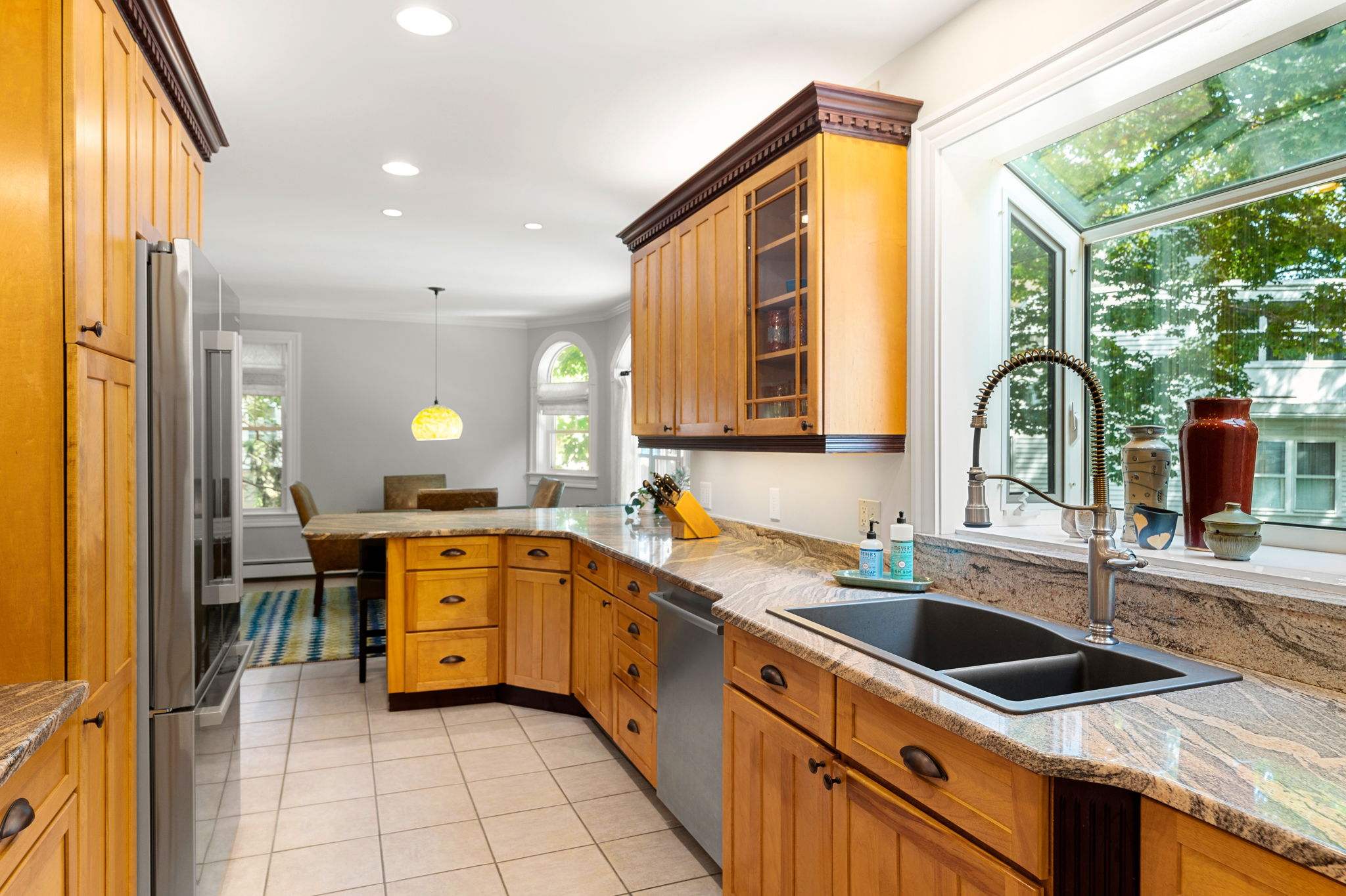 64 Woburn Street Reading, MA 01867 - Photo 25 of 56