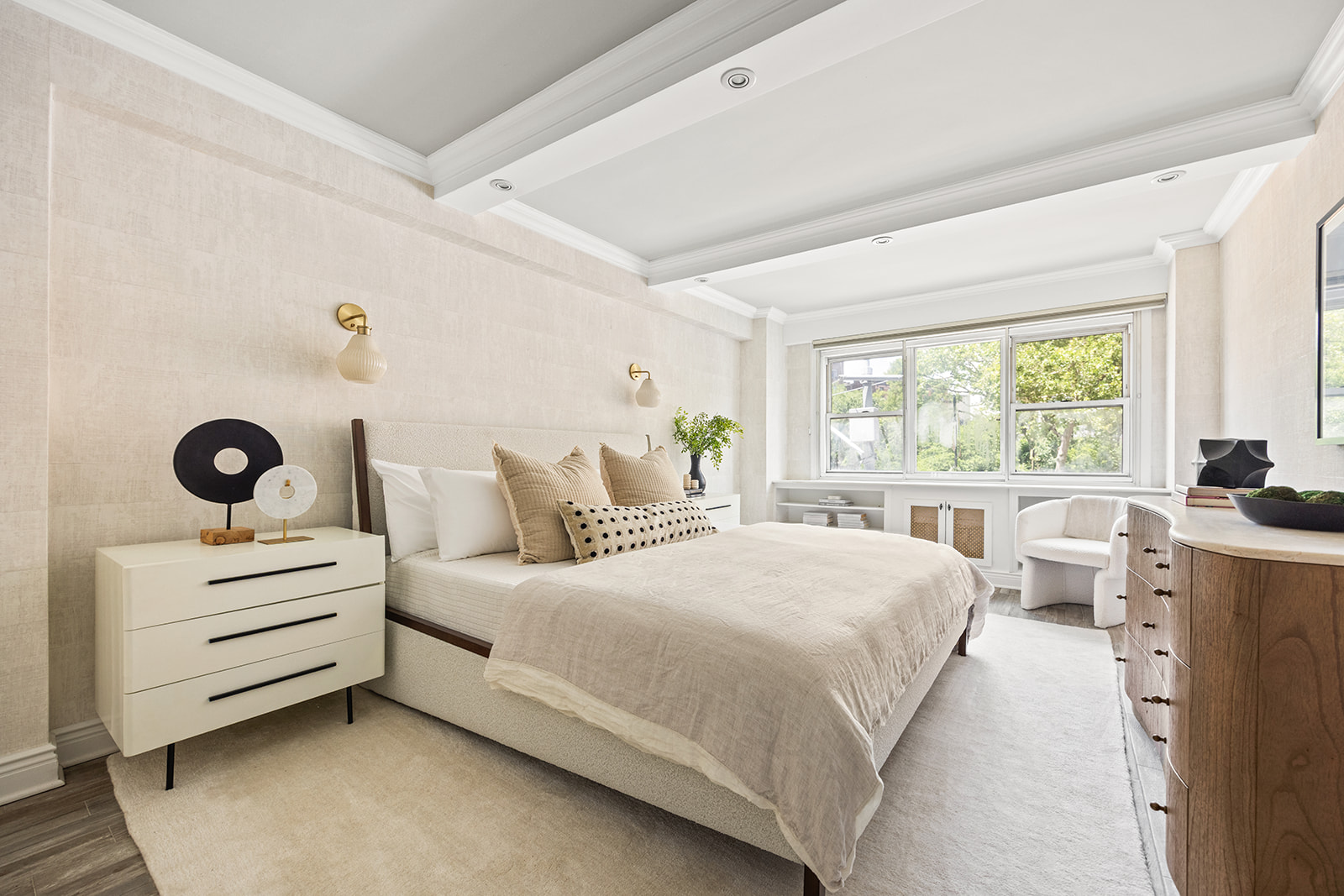 69 West 9th Street, Unit 2B Manhattan, NY 10011 - Photo 10 of 18 a bedroom with a bed and a window