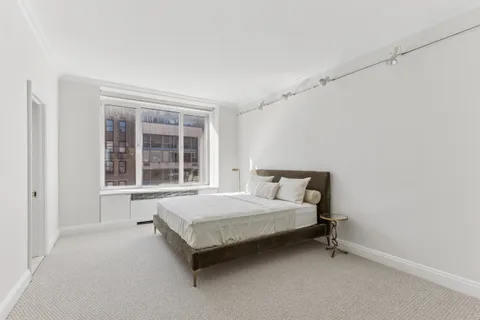 $2,875,000 | 333 East 57th Street, Unit 13A | Sutton Place