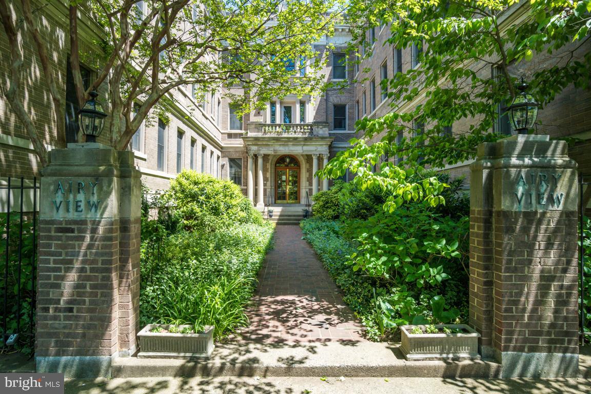 2415 20th Street Northwest, Unit 38 Washington, DC 20009 - Photo 24 of 30 a view of a pathway both side of house