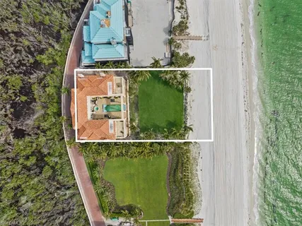 $24,000,000 | 7613 Bay Colony Drive, Naples, FL 34108