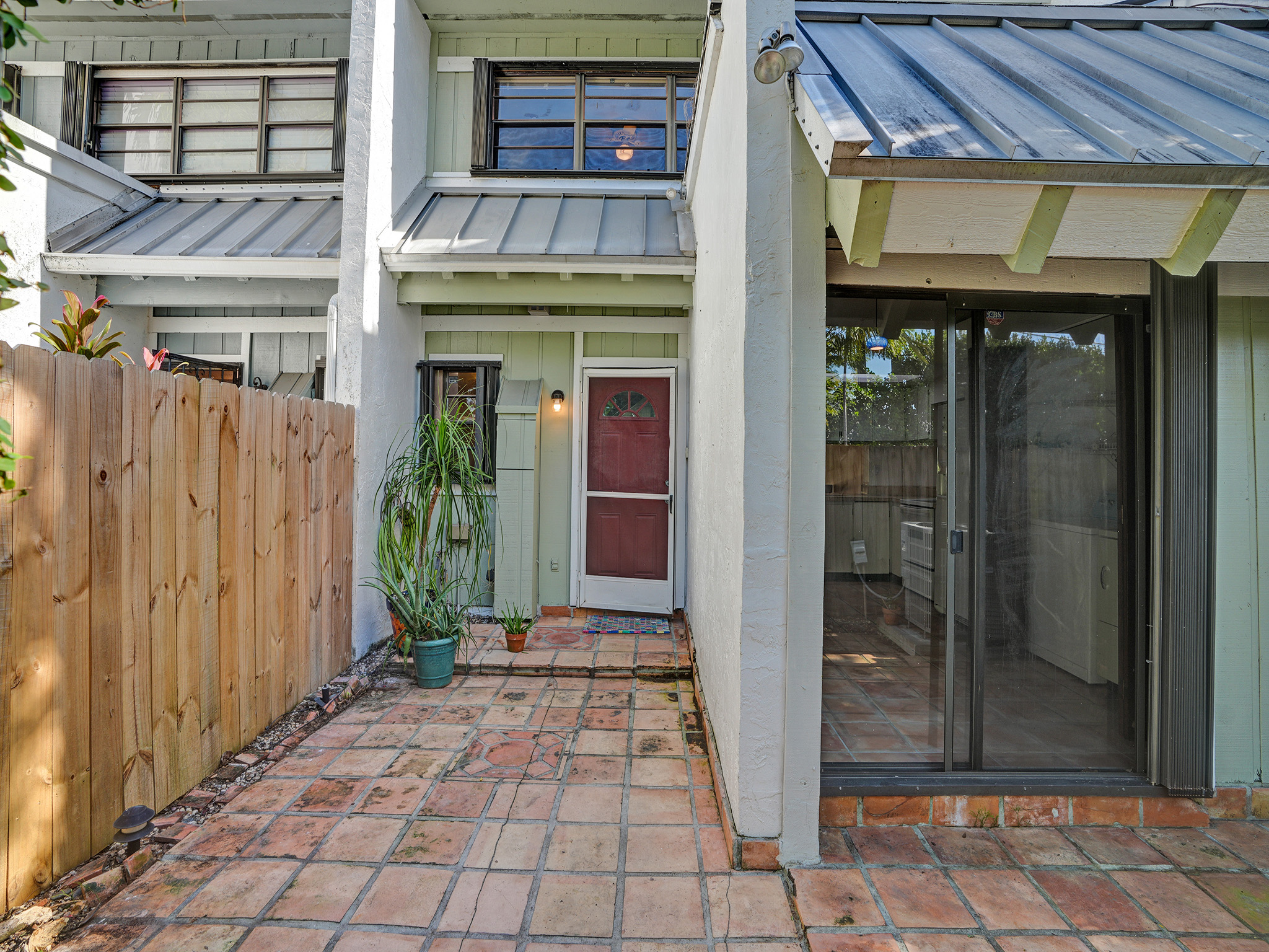 4863 Southwest 71st Place Miami, FL 33155 - Photo 4 of 54