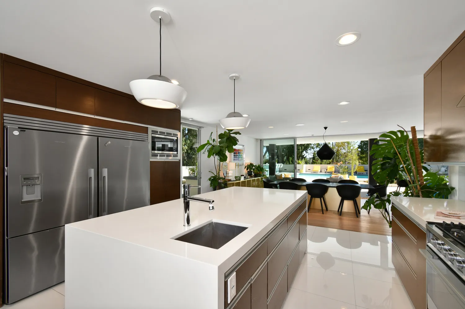 $3,025,000 | 20150 Delita Drive, Woodland Hills, CA 91364