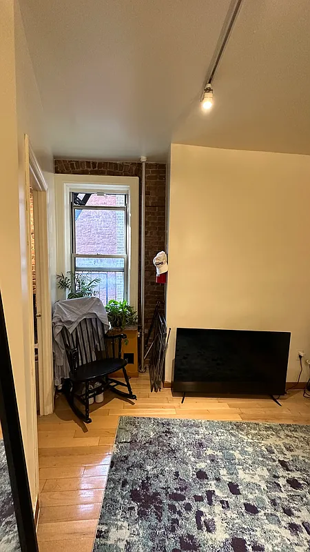 3rd Avenue Manhattan, NY 10016 - Photo 4 of 10