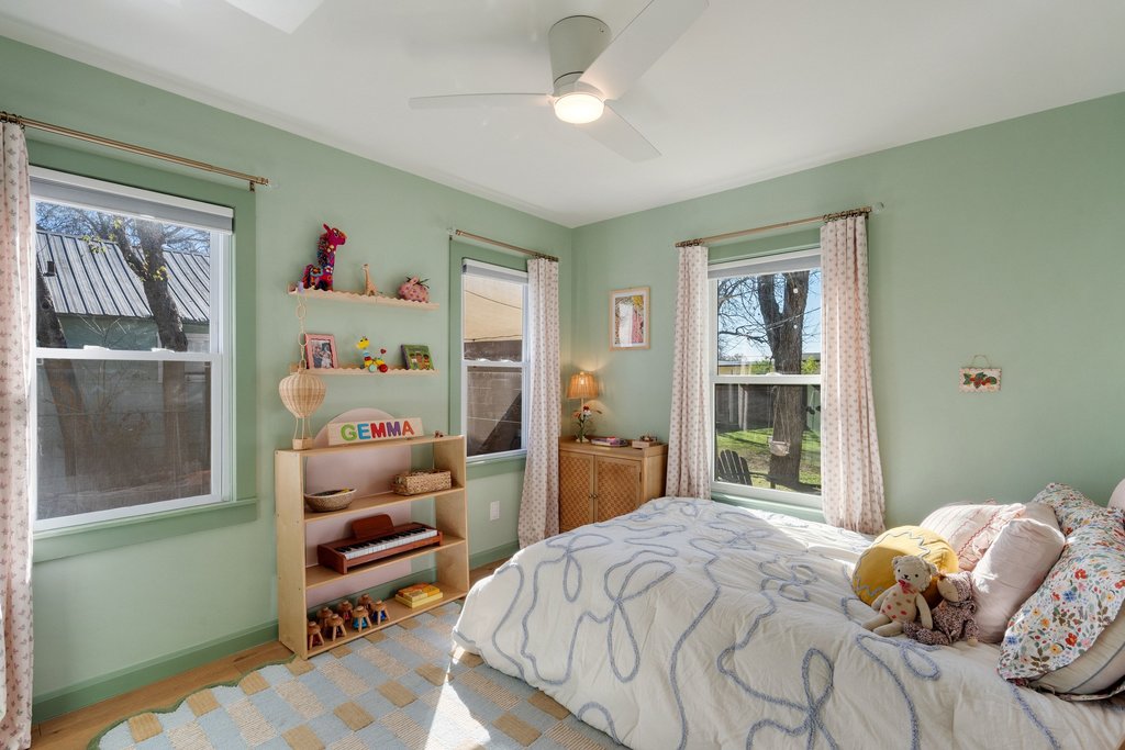 909 East 50th Street Austin, TX 78751 - Photo 25 of 38