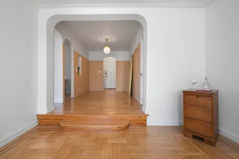 $295,000 | 4445 Post Road, Unit 5B | Fieldston