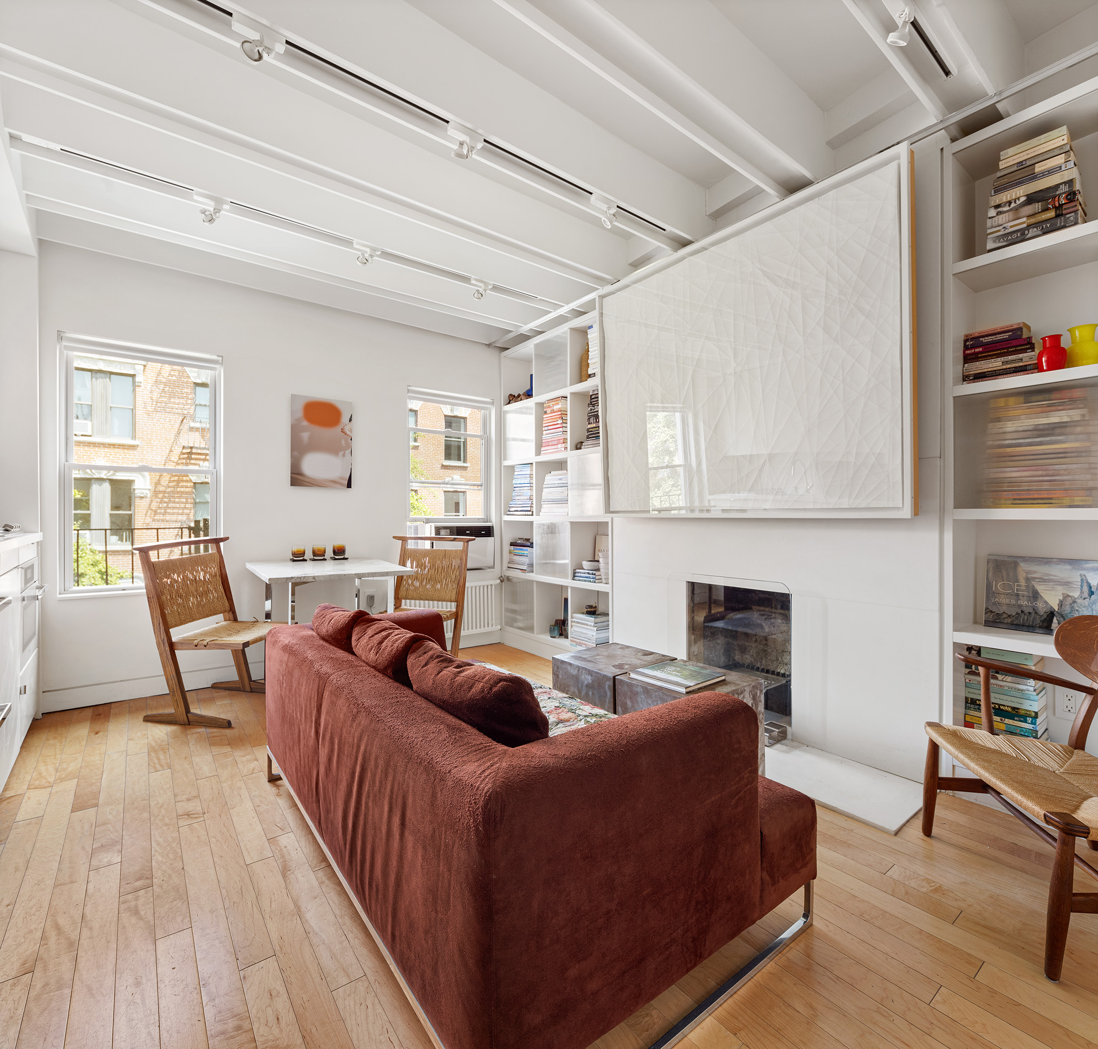 118 Perry Street, Unit J46 Manhattan, NY 10014 - Photo 2 of 9