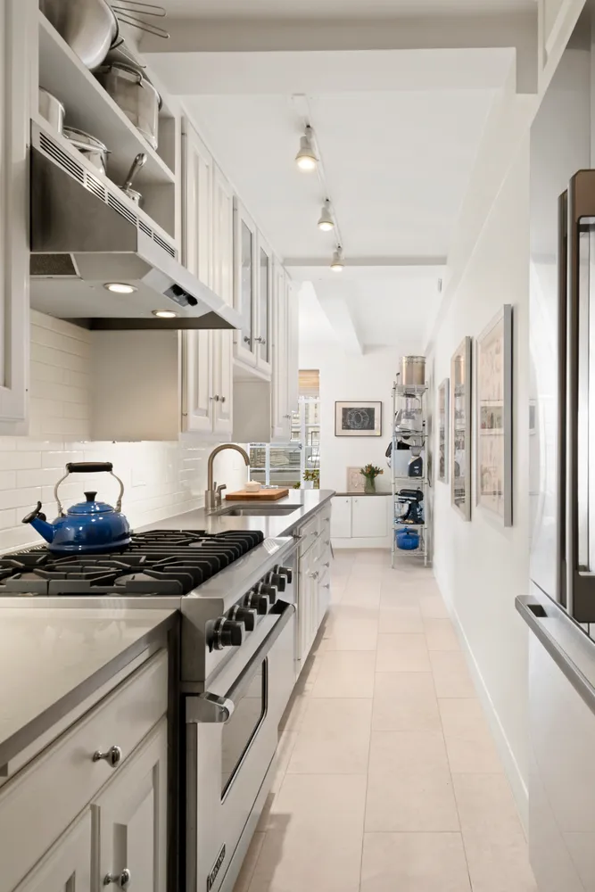 $1,800,000 | 320 Central Park West, Unit 5L | Upper West Side