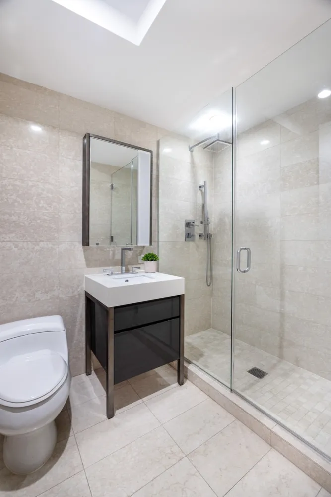 $2,195,000 | 75 Wall Street, Unit 36FF | Financial District