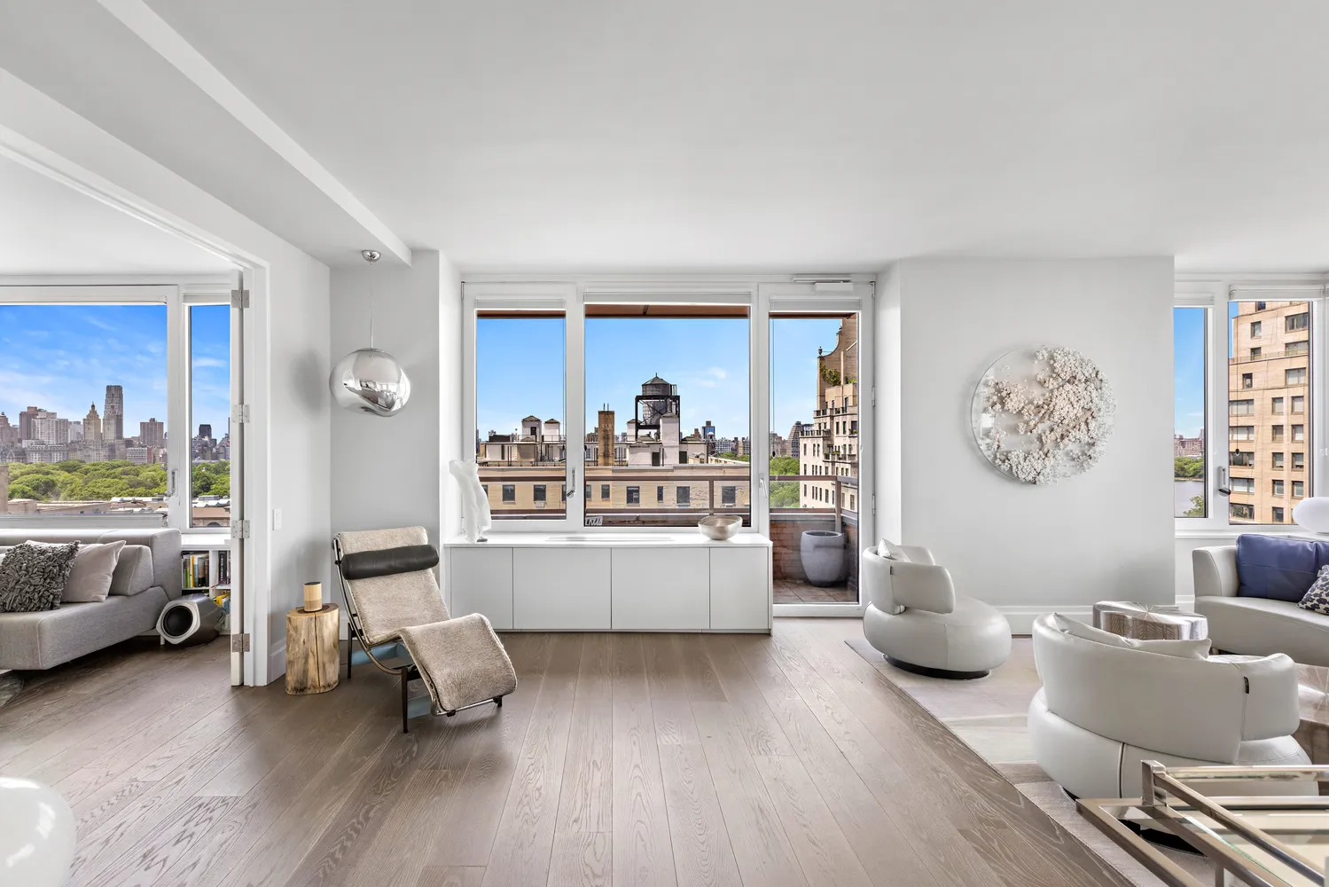 30 East 85th Street, Unit 16B 30 E 85th StUpper East Side photo 3
