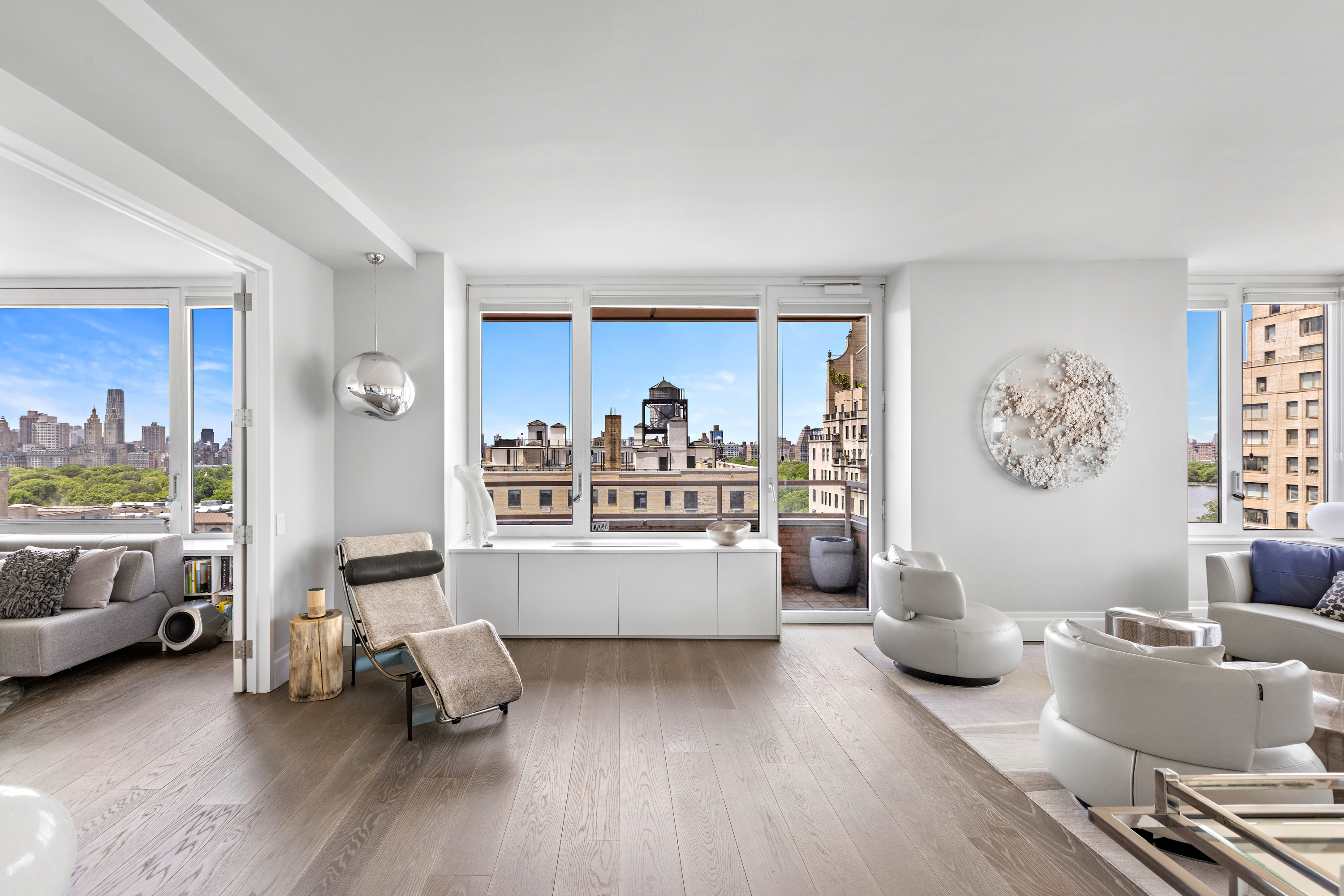 30 East 85th Street, Unit 16B 30 E 85th StUpper East Side photo 2
