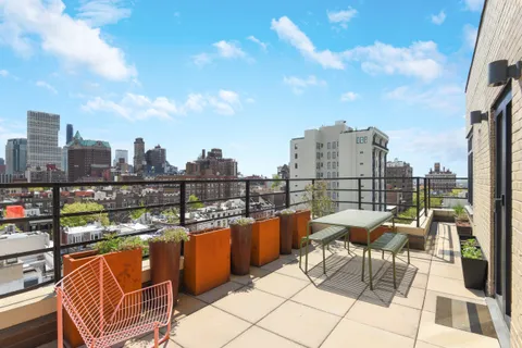 $2,400,000 | 160 Columbia Heights, Unit 10F | Brooklyn Heights