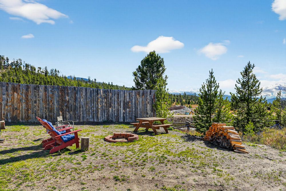 a view of outdoor space