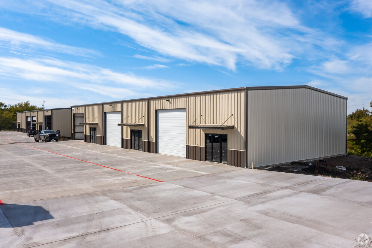 2304 Seaborn Road, Unit 200 Ponder, TX 76259 - Photo 6 of 11