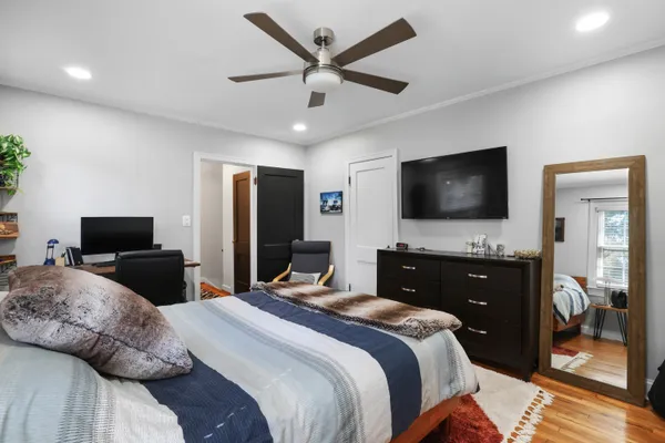 Contact Agent | 1300 South Cleveland Street, Unit Undisclosed, Arlington, VA 22204