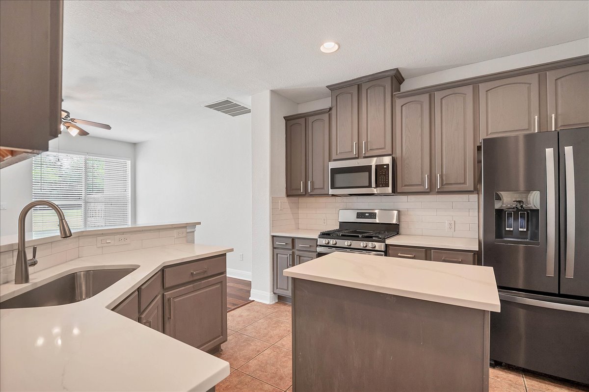 114 Aria Ridge, Unit 802 Lakeway, TX 78738 - Photo 9 of 30