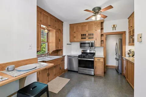 $400,000 | 1767 West Englewood Avenue, St. Paul, MN 55104