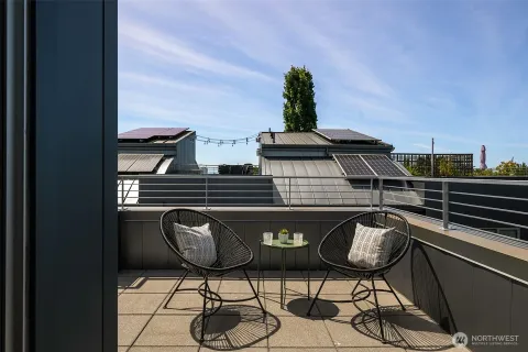 $1,150,000 | 307 14th Avenue East, Unit B, Seattle, WA 98112
