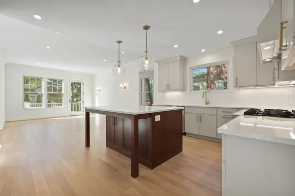 $2,195,000 | 22 West Spring Street, Alexandria, VA 22301