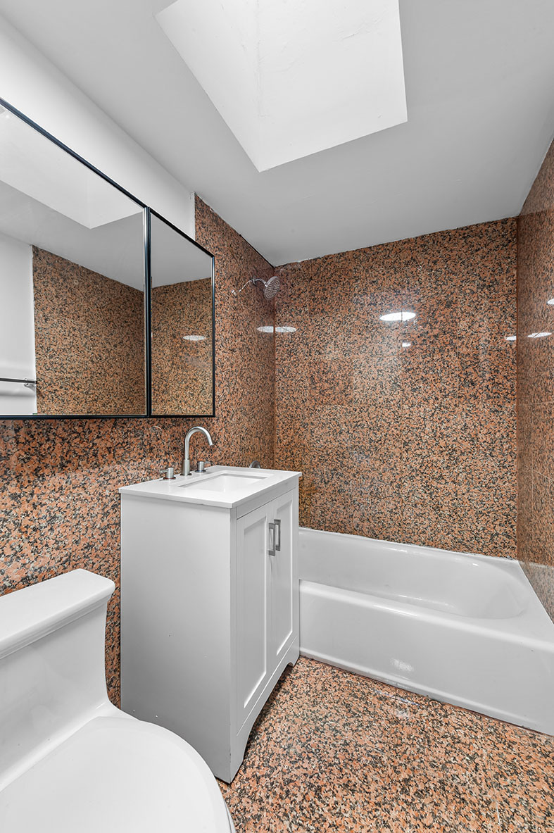 150 East 3rd Street, Unit 2E Manhattan, NY 10009 - Photo 5 of 5