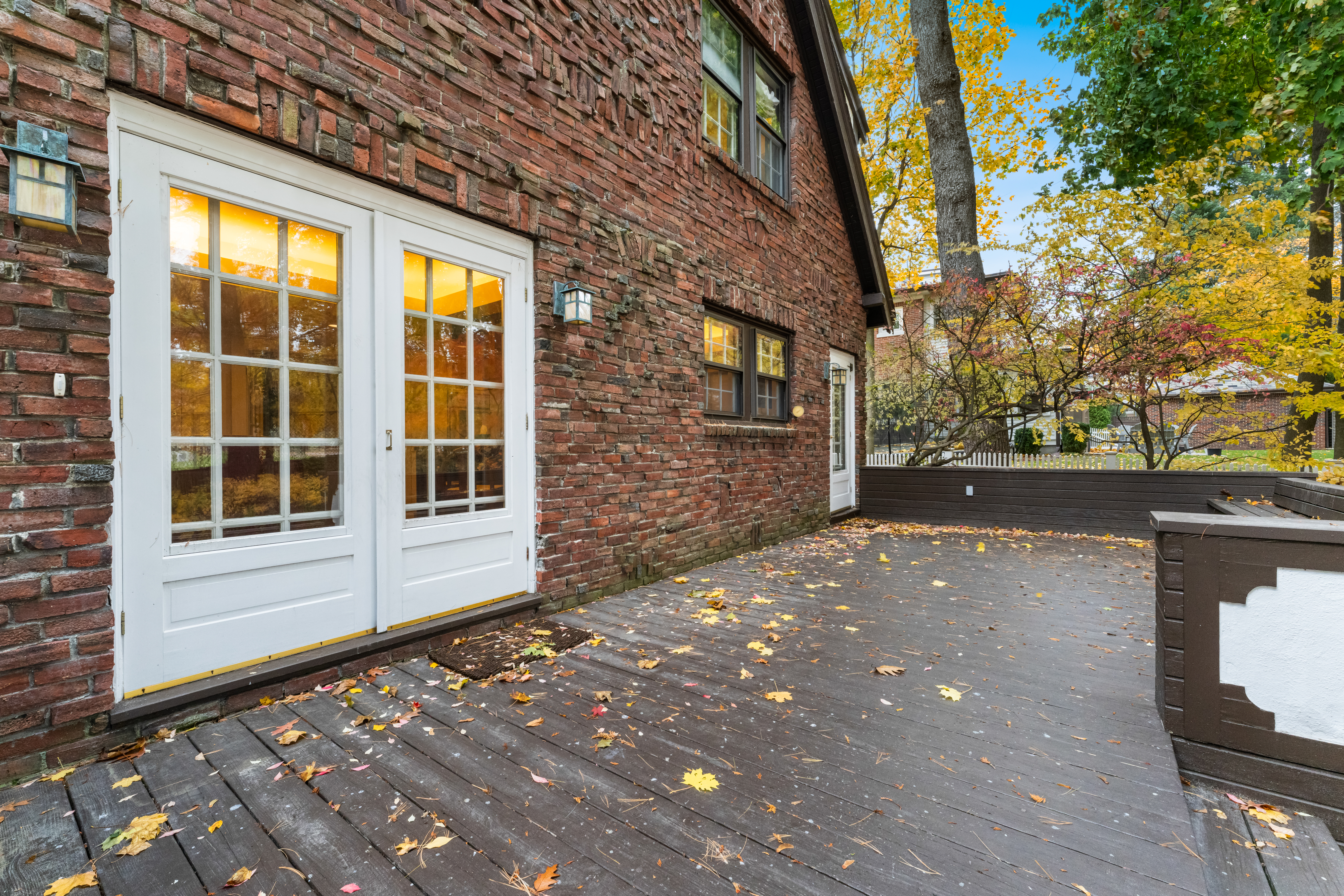 302 Dean Road Brookline, MA 02445 - Photo 6 of 20