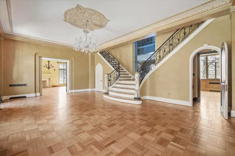 Contact Agent | 3130 Woodland Drive Northwest, Washington, DC 20008