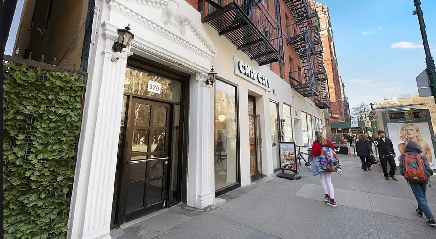 370 Columbus Avenue, Unit 2J Manhattan, NY 10024 - Photo 6 of 9 a view of path along with building and road