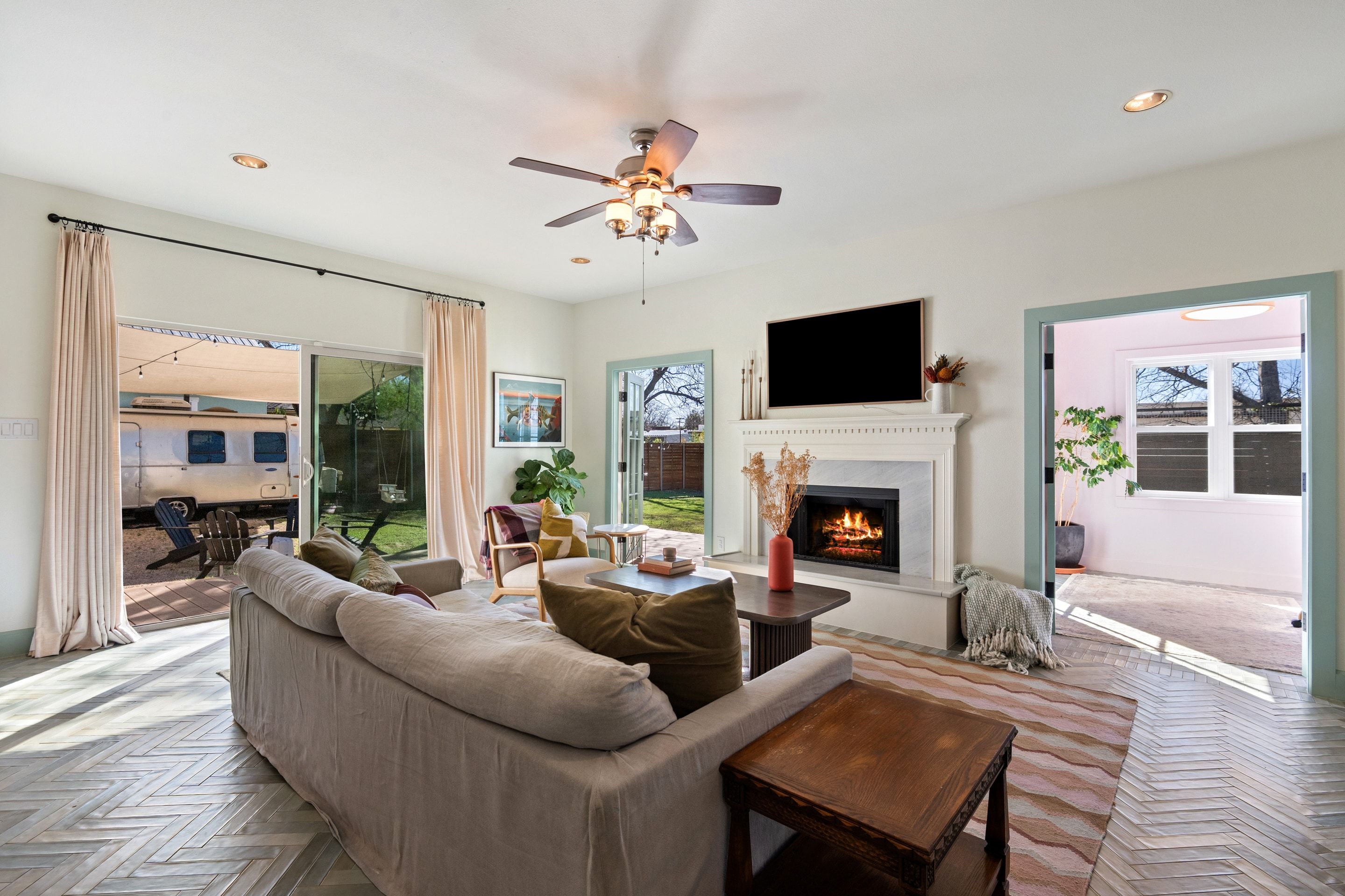 909 East 50th Street Austin, TX 78751 - Photo 16 of 38