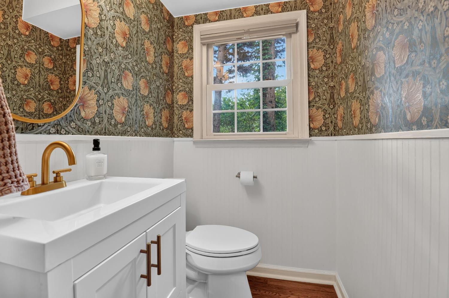 4020 Roberts Road Fairfax, VA 22032 - Photo 10 of 29
