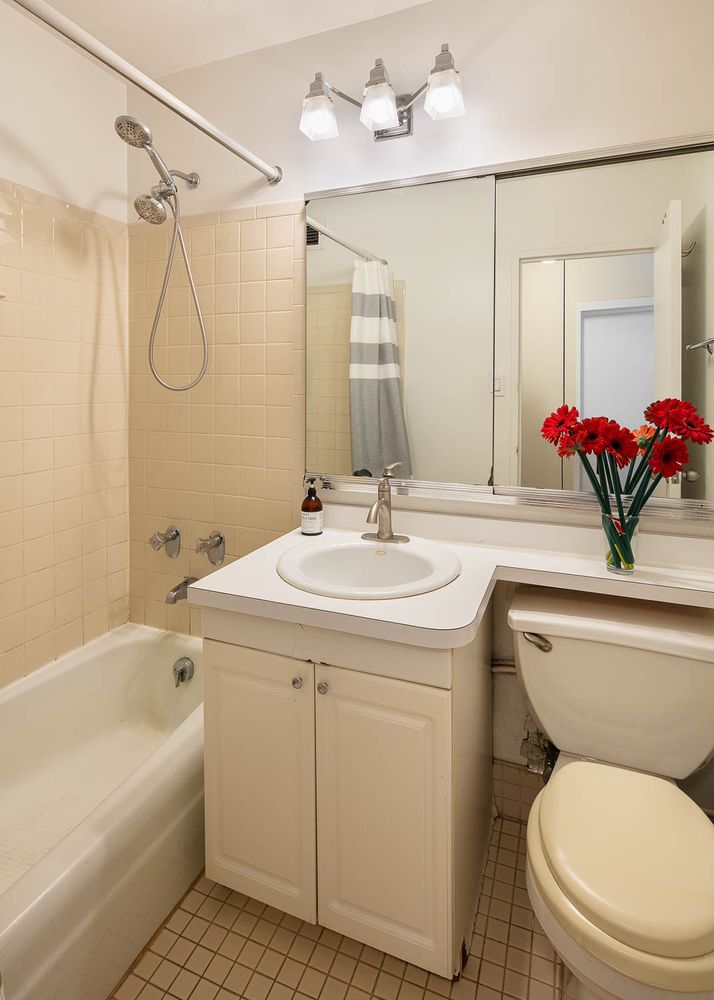 129 Barrow Street, Unit 3A Manhattan, NY 10014 - Photo 8 of 10