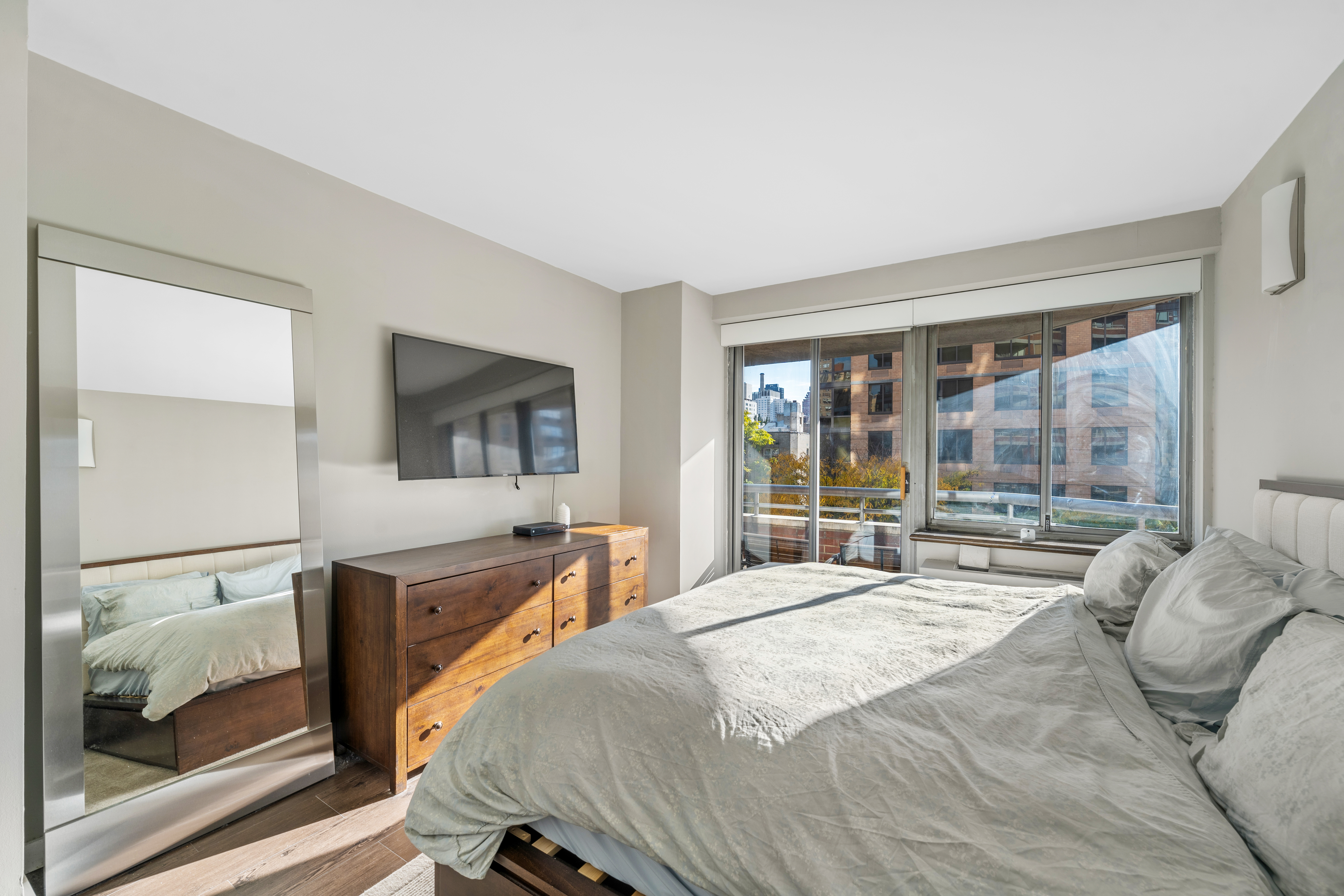 401 East 84th Street, Unit 4B Manhattan, NY 10028 - Photo 4 of 12