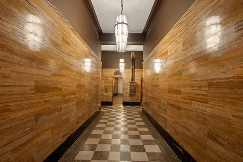 $2,750,000 | 347 West 39th Street, Unit PHNE | Hudson Yards