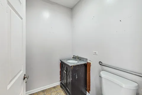 $360,000 | 3125 North Lincoln Avenue, Unit C, Chicago, IL 60657