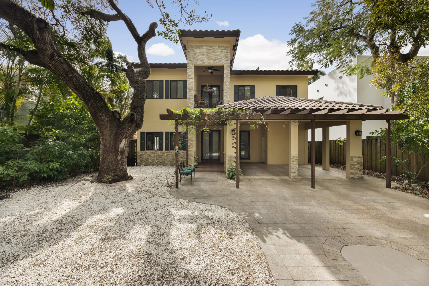 $2,395,000 | 3760 Kumquat Avenue, Coconut Grove, FL 33133