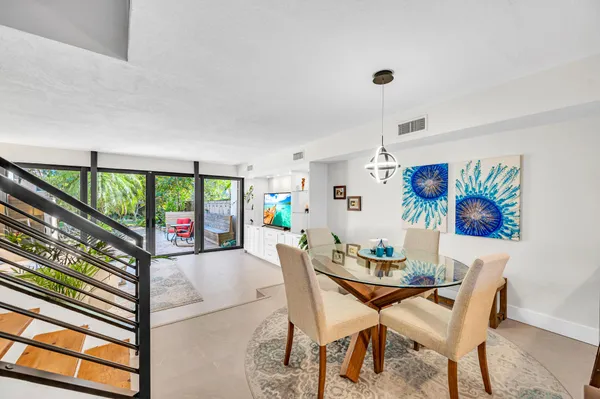 $925,000 | 7018 Southwest 53rd Lane, Miami, FL 33155